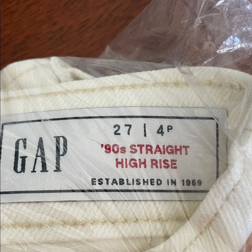 GAP Cream Denim Jeans, NWT - Picture 2 of 5